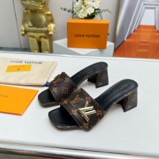 Louis Vuitton Slippers